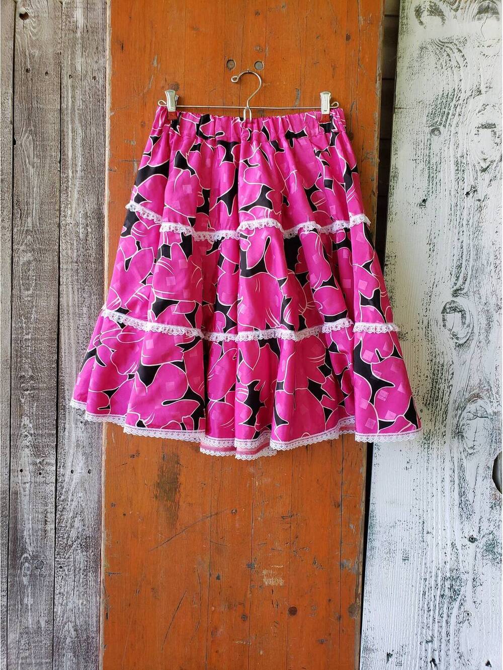CUTE Vintage 80s square dance skirt large